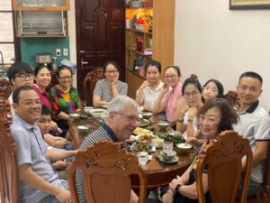 Plongez dans la culture Vietnamienne à travers un repas familial traditionnel
