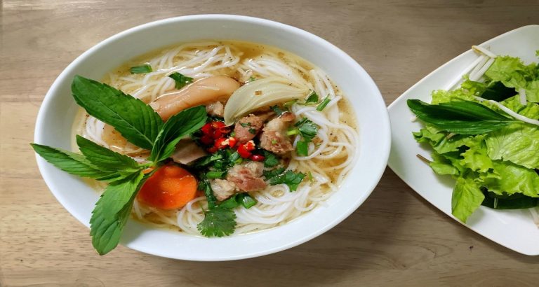 Bun Bo Hue : découverte du légendaire plat de Hué