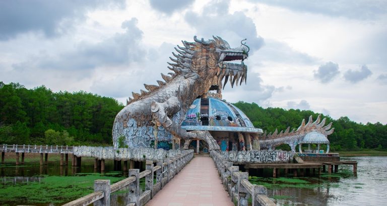 Hué Vietnam : cité impériale, tombeaux et conseils