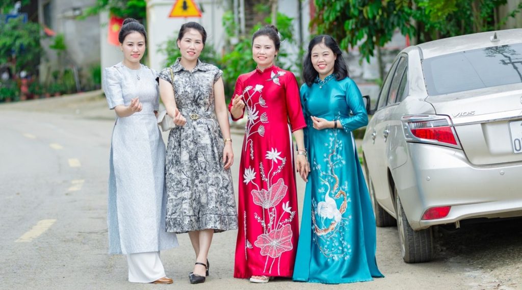 Tenue traditionnelle au Vietnam : Ao Dai, costumes régionaux et habits ethniques