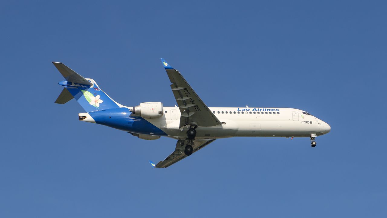 Avion Lao Airlines pour rejoindre le Laos après une escale