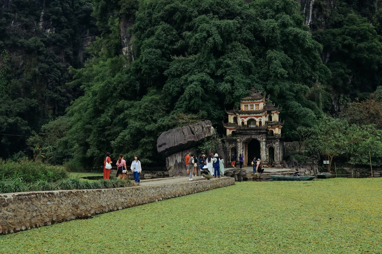 Entrée de la pagode de Bich Dong à Ninh Binh