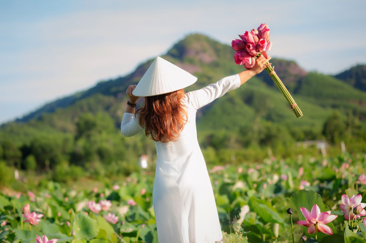 femme en ao dai