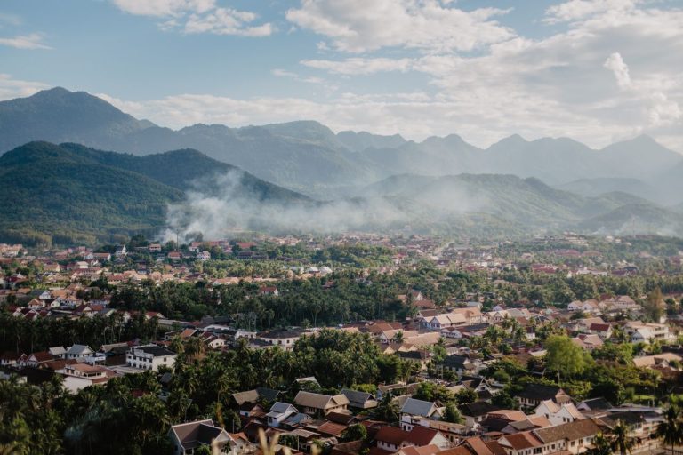 Mont Phou Si à Luang Prabang : ascension, temples, vue et conseils de visite
