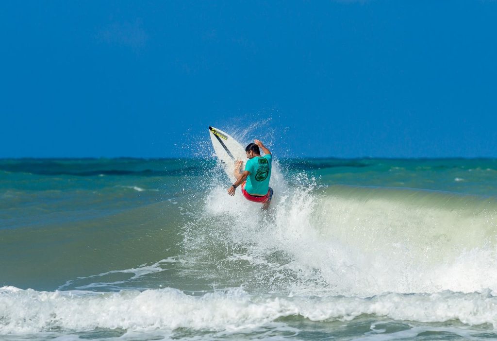 Où faire du surf au Vietnam ? Les meilleurs spots à découvrir