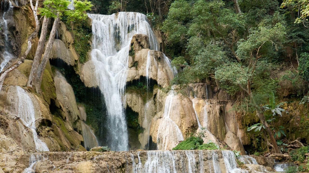 Cascade principale des chutes de Kuang Si