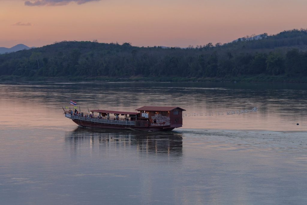 Croisière sur le Mékong au Laos : une expérience inoubliable entre nature et villages