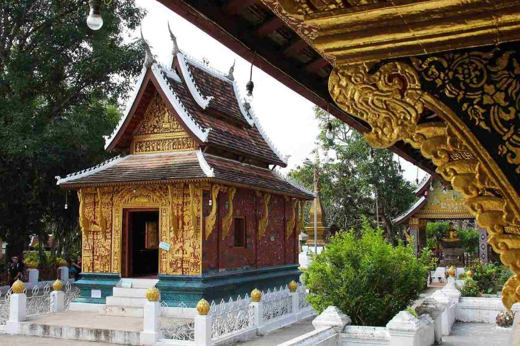 Architecture et ornements du Wat Xieng Thong
