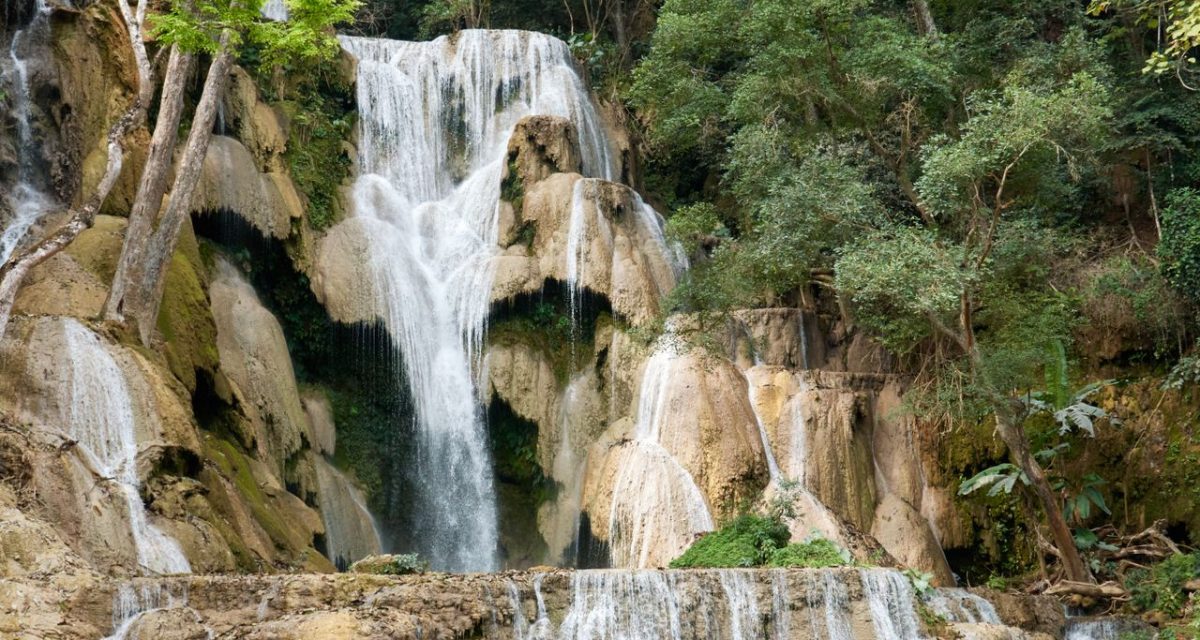 Cascade principale des chutes de Kuang Si
