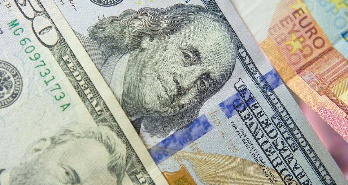 Change euros dollars au Laos