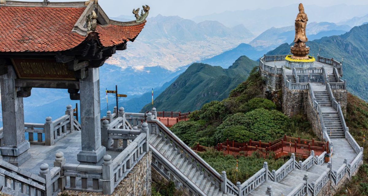 Complexe spirituel au sommet du Fansipan