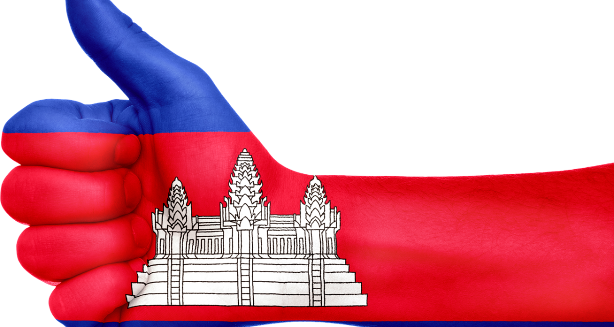 Drapeau Cambodge aux couleurs nationales rouge, bleu et blanc