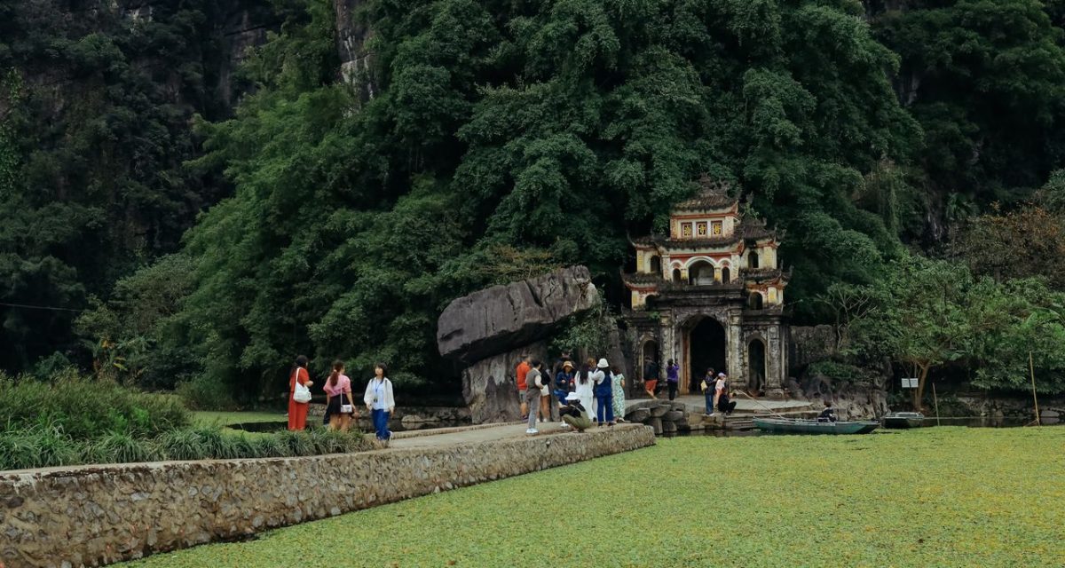 Entrée de la pagode de Bich Dong à Ninh Binh