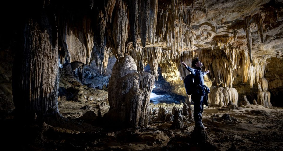 Grotte de Nong Khiaw au Laos