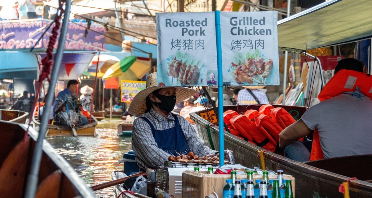 Produits sur les marchés flottants du Vietnam