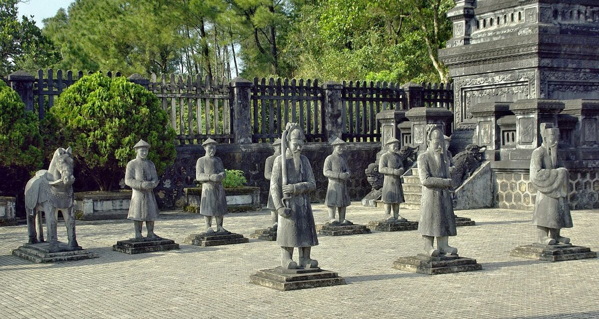 Tombeaux impériaux de Hué
