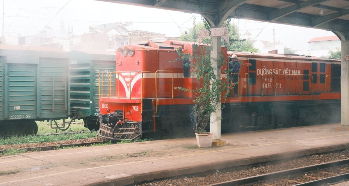 train rouge au vietnam
